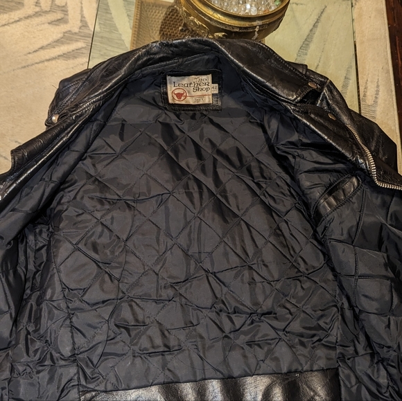 Leather Shop Classic Black Leather motorcycle Jacket. 1979 - Picture 10 of 15